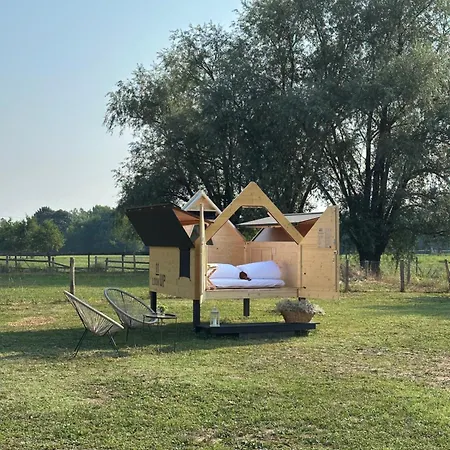 Starsbox Campo de lujo Santa Maria Rocca